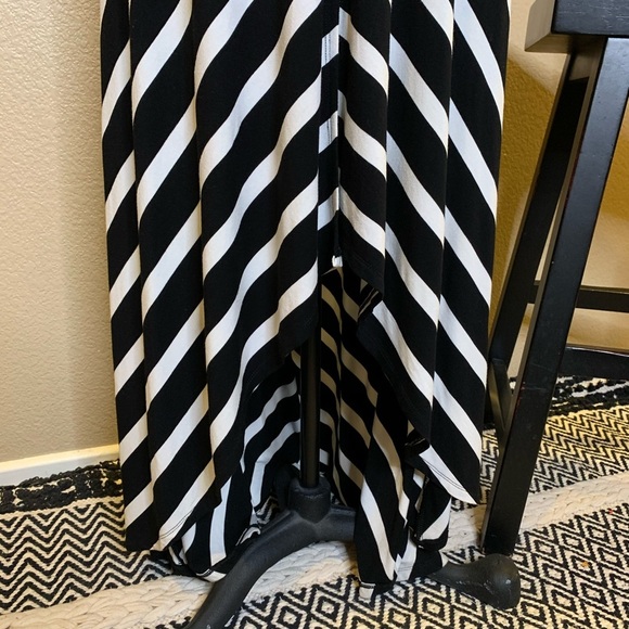 White House Black Market Maxi Dress - Picture 2 of 7